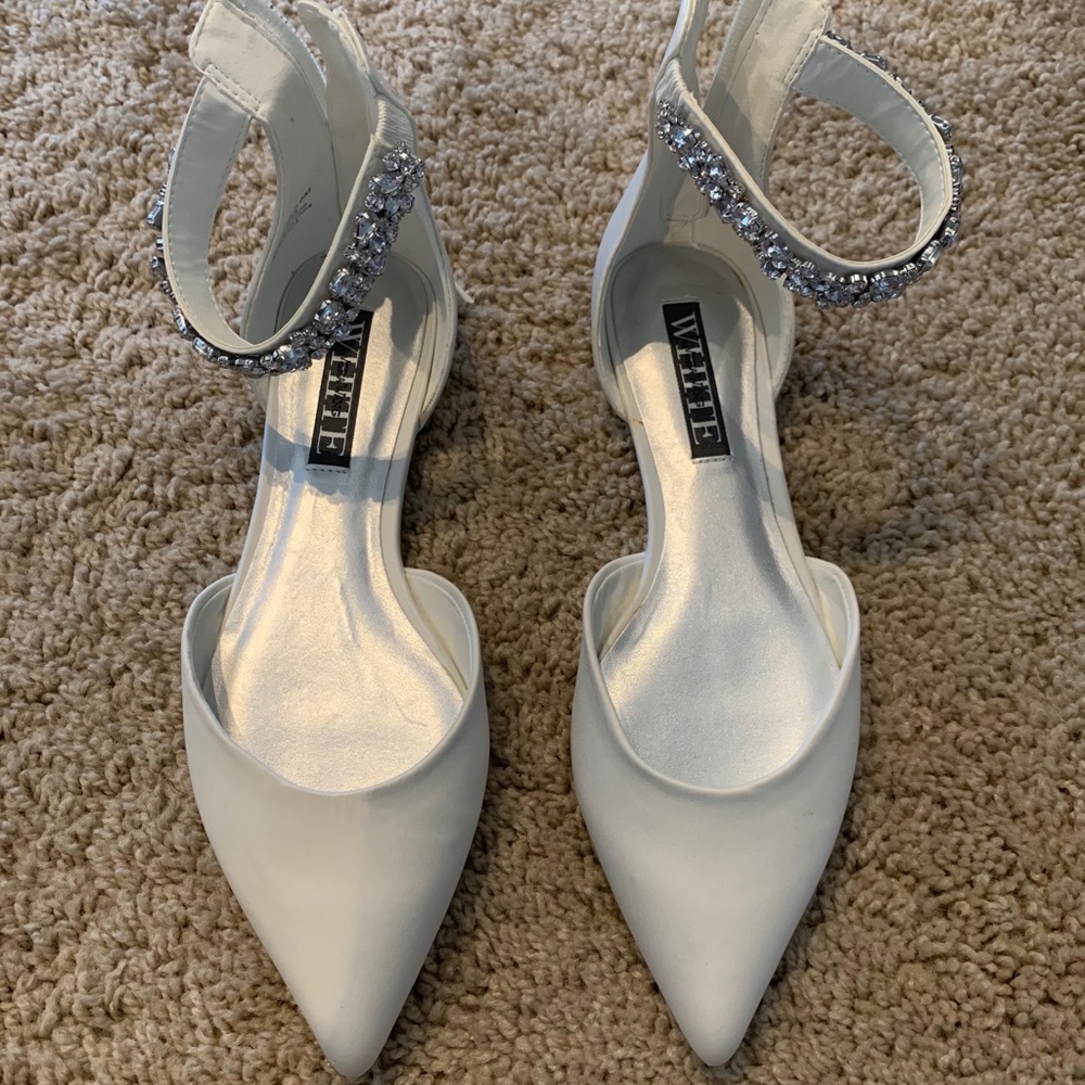 WHITE by Vera Wang Shoes